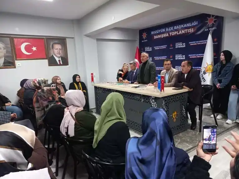 Başkan Yıldırım Bozüyük’te teşkilatla bir araya geldi
