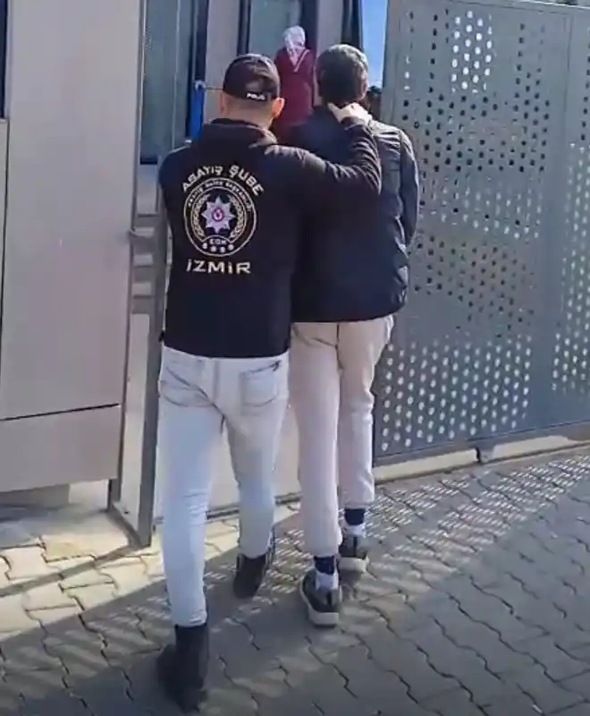 İzmir’de 24 yılla aranan firari yakalandı
