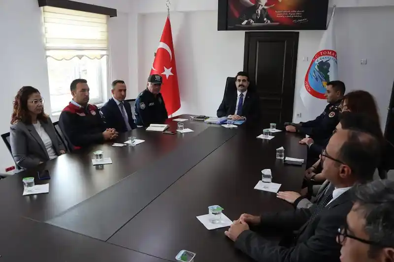 Tomarza Kaymakamı Selim Eser görevine başladı
