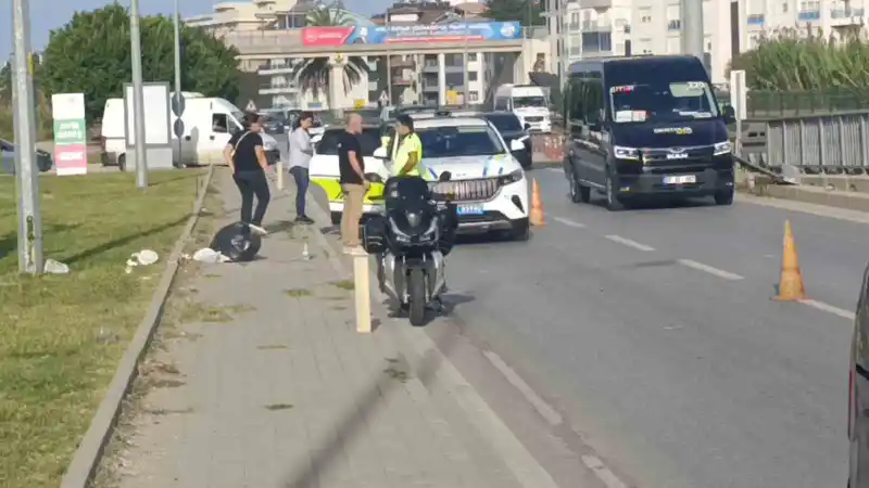 Manavgat’ta motosiklet ile otomobil çarpıştı: 1 yaralı
