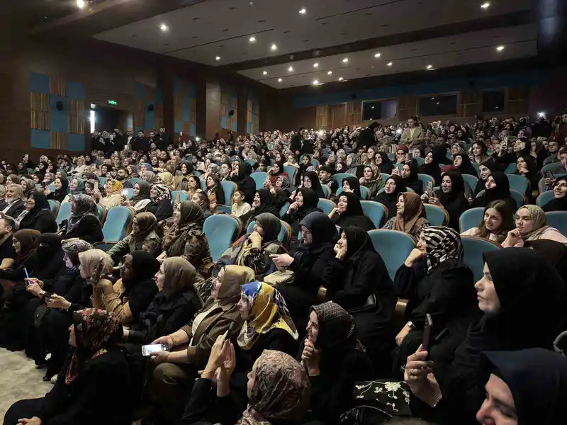 Esenyurt’ta sanat dolu bir akşam: Hayati İnanç’tan 