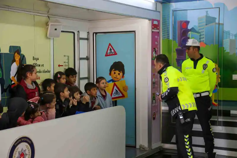 Muş’ta 605 öğrenciye trafik eğitimi verildi
