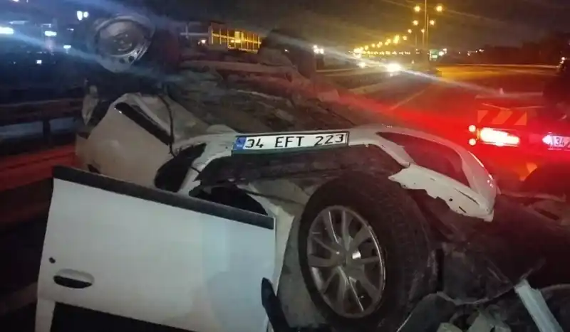 Arkadan çarptığı otomobil takla attı: 4 yaralı
