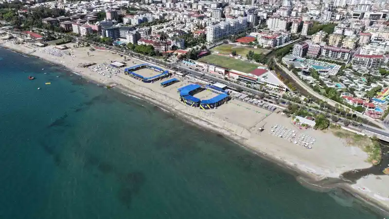 Alanya Belediyesi’nden ücretsiz plaj voleybolu etkinliği ve halk turnuvası
