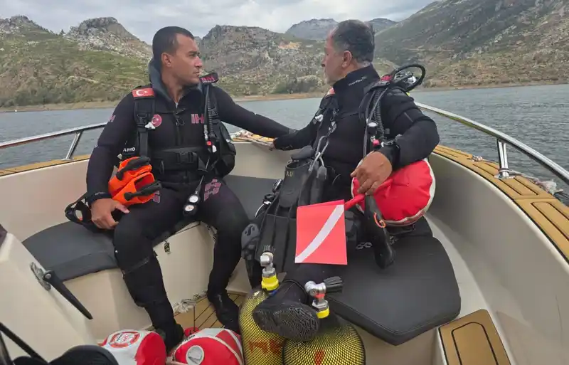 Baraj gölünde kaybolan İrlandalı turisti arama çalışmasında 3’üncü günde de sonuç alınamadı
