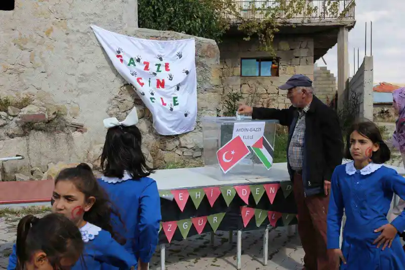 Köy okulunda Gazze için anlamlı etkinlik
