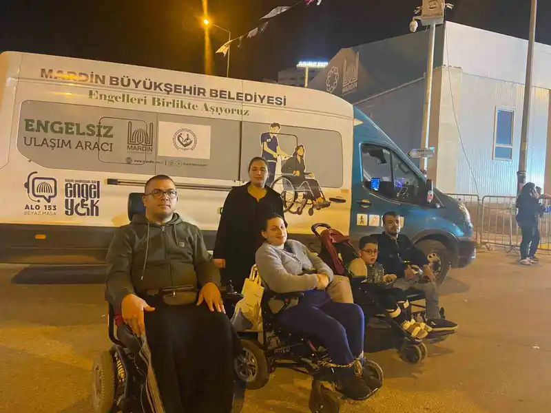 Validen engelli çocuğa anlamlı destek
