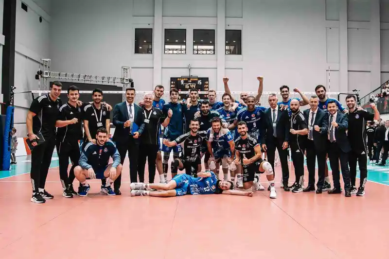 Efeler Ligi: Alanya Belediyespor: 2 - Halkbank: 3
