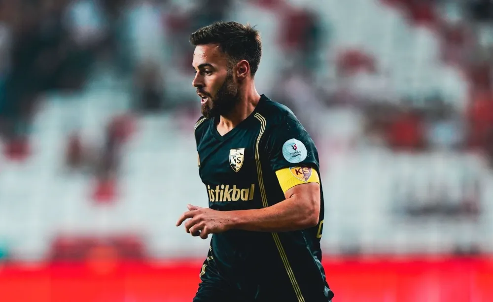 Cardoso cezalı duruma düştü