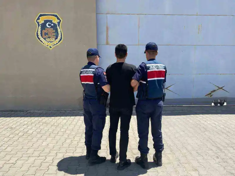 Dolandırıcılık suçundan 16 yıl kesinleşmiş cezayla aranan şahıs yakalandı
