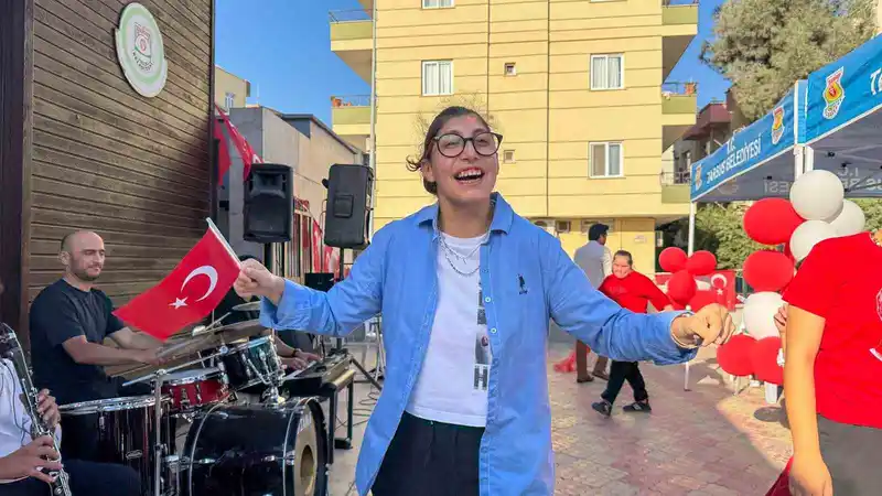 Cumhuriyet coşkusu engelsiz eğitim merkezinde yaşandı
