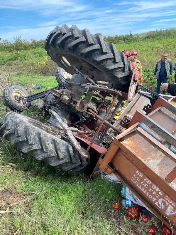 Balıkesir’de traktör devrildi: 1 yaralı
