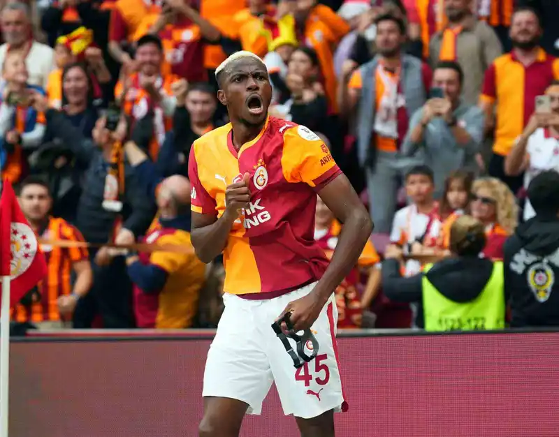 Victor Osimhen bu sezonki gol sayısını 6’ya çıkardı
