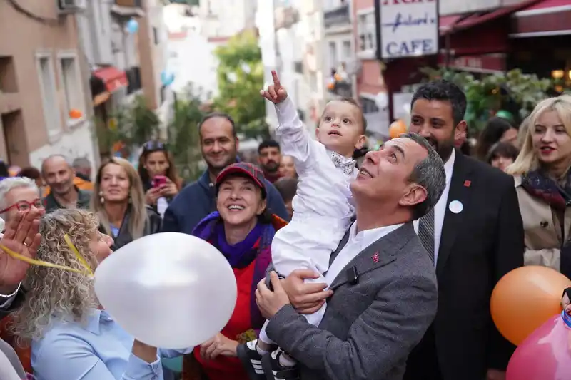 Robin’in zaferi: Hastalığı yendi, umudu gökyüzüne bıraktı
