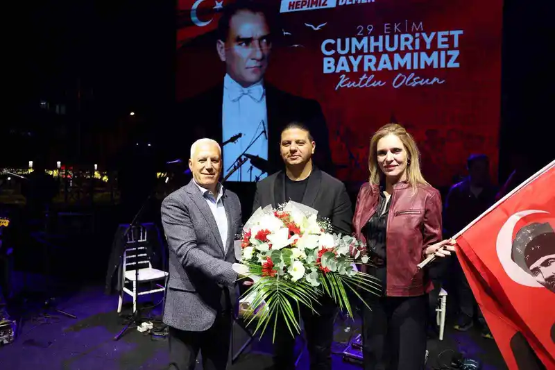 Cumhuriyet coşkusu, Kubat ile zirve yaptı
