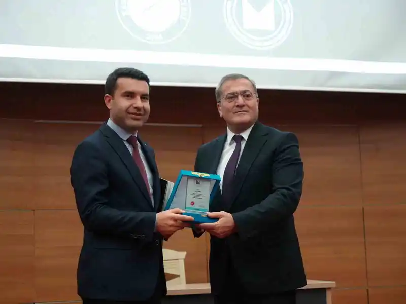 151 tez yazısının yarıştığı 