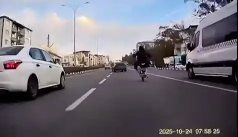 Trafik güvenliğini tehlikeye düşüren motosiklet sürücüsüne 54 bin TL ceza
