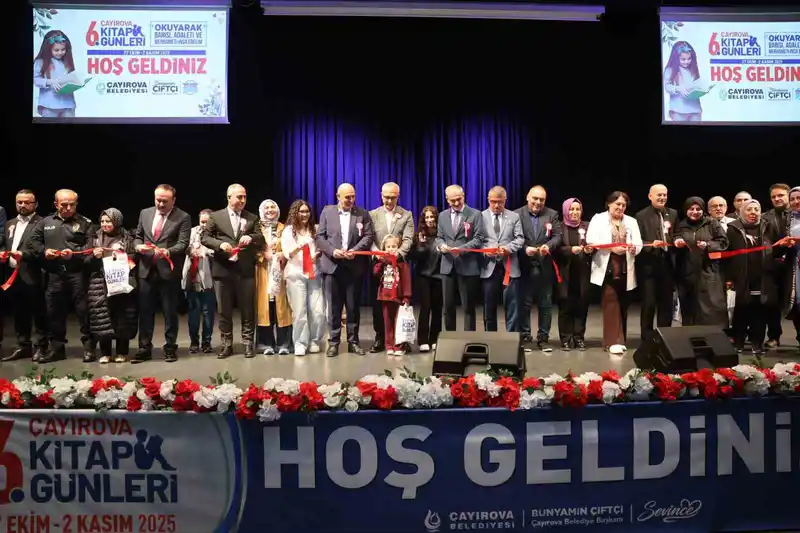 6. Çayırova Kitap Günleri, kapılarını ziyaretçilere açtı
