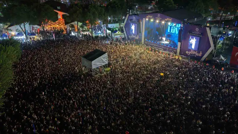 Aydınfest’te 55 bin kişi müzikle buluştu
