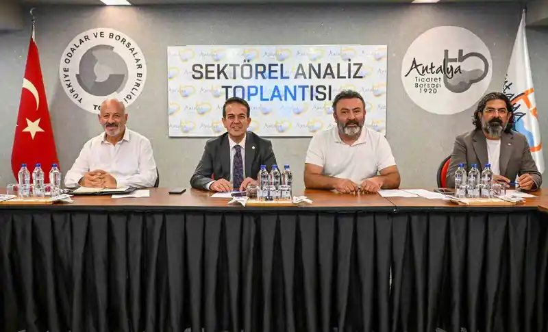 Antalya’da kesme çiçek sektörünün sorunları masaya yatırıldı
