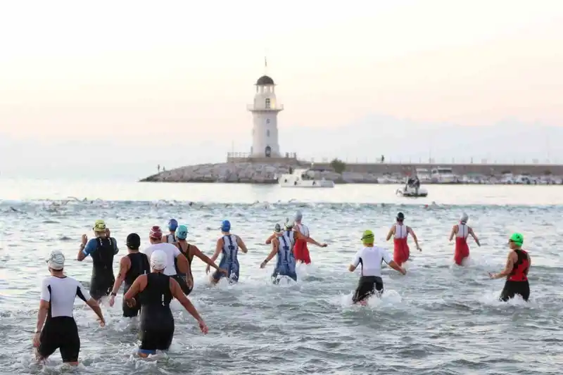 34. Uluslararası Alanya Triatlonu tamamlandı
