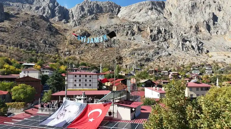 Yarasa Adam’dan nefes kesen atlama!
