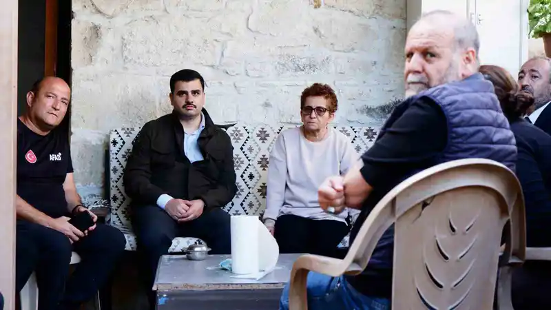 AK Parti Genel Sekreteri İnan, Foça’da selden etkilenen mahalleleri ziyaret etti: 