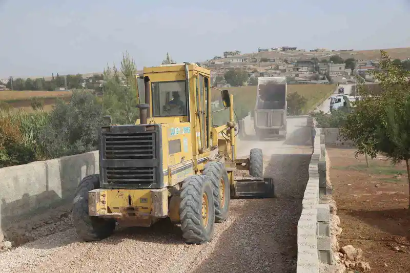 Haliliye’deki 3 mahallenin yolları yenileniyor
