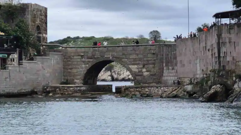 Amasra’da Sahil Güvenlik’ten muhteşem Cumhuriyet Bayramı gösterisi