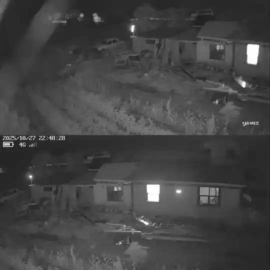 Sındırgı depreminde beşik gibi sallandı...O anlar kamerada
