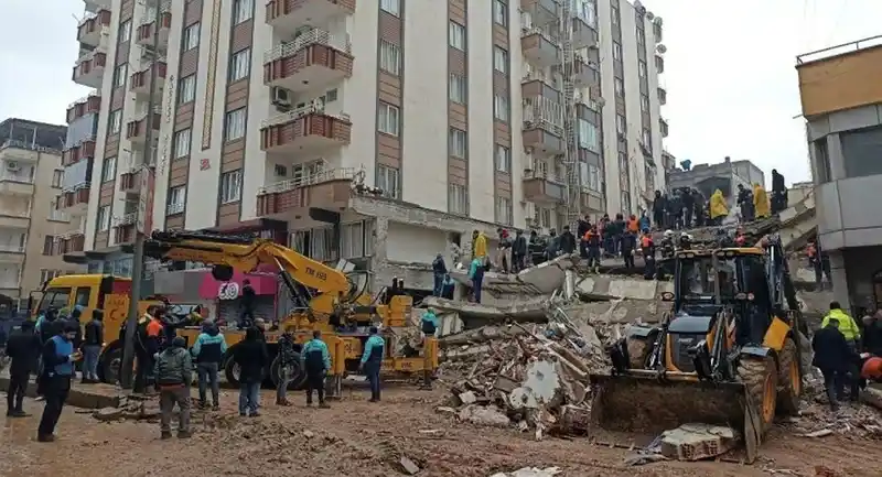 51 kişinin öldüğü Furkan Apartmanı’ndaki sanıklar yeniden yargılanacak
