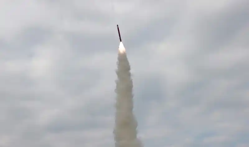 Trump’ın Güney Kore ziyaretinin hemen öncesinde Kuzey Kore’den yeni füze denemesi