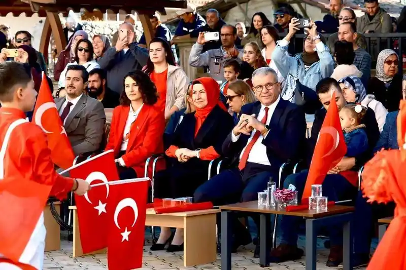 Karabiga’da Cumhuriyet’in 102’nci Yılı Coşkuyla Kutlandı
