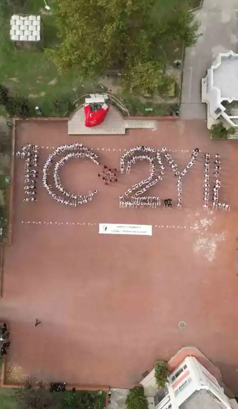 Öğrenciler Cumhuriyetin 102.yılını çizdi
