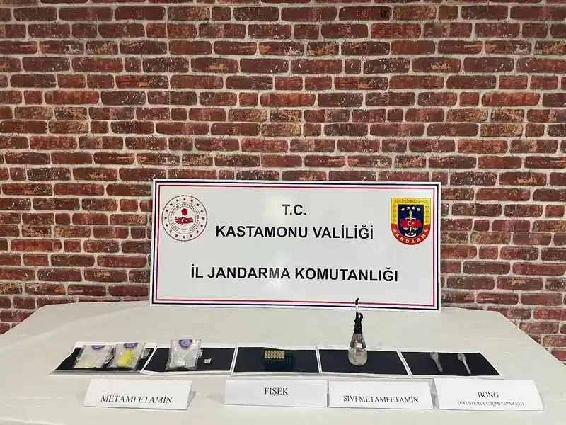 Uyuşturucu operasyonunda yakalanan 4 sanığa 8 yıl 4 ay hapis cezası
