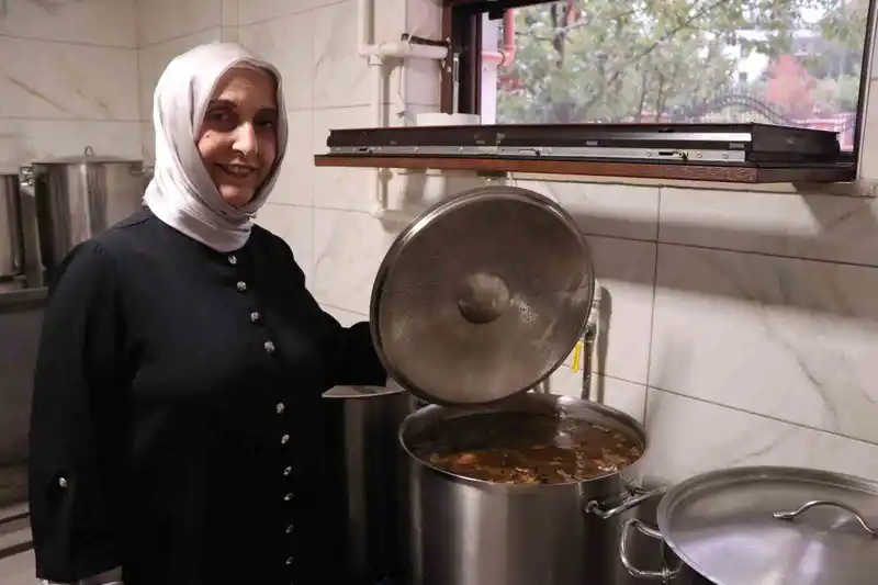 Şifa bulduğu ilikli kemik suyunu markalaştırarak kendi işini kurdu
