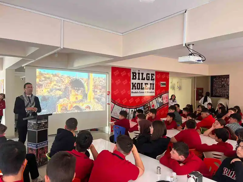 Bilge koleji öğrencilerinden Filistin’e destek: ‘mavi kurdele’ etkinliği
