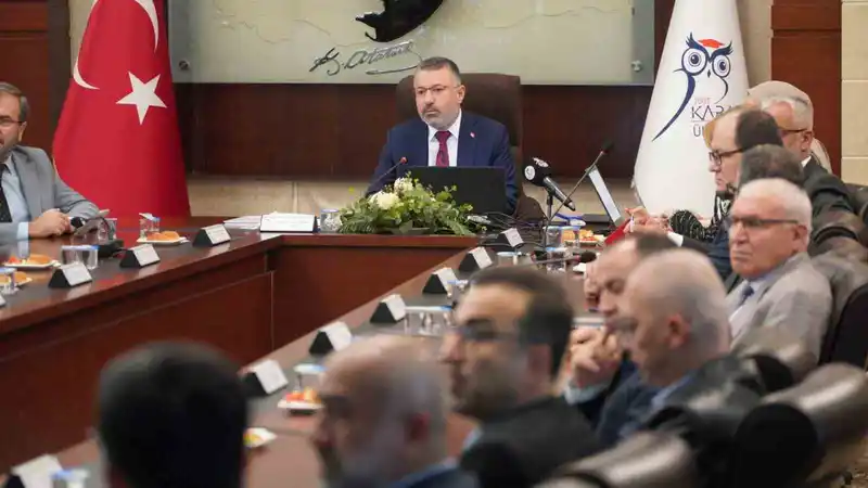 KBÜ senatosunun hedefi bilimde zirveye çıkmak
