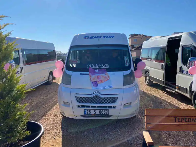 Meme kanserine servis şoförlerinden destek
