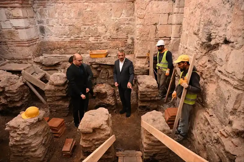 Toprak altından çıkan hazine 