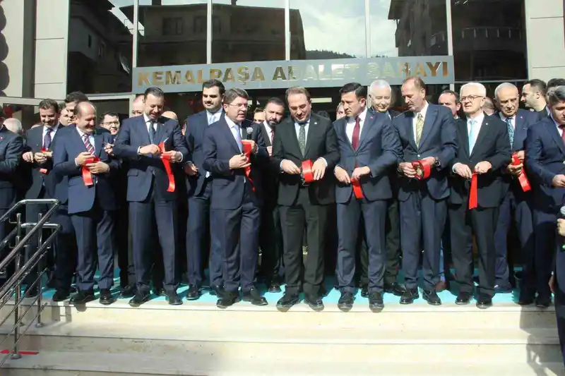Kemalpaşa Adalet Sarayı açılışını yapan Bakan Tunç: 