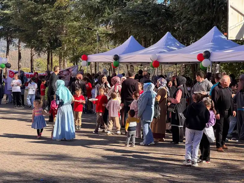 Aybastı’da kardeş okullardan, Gazze için yardım etkinliği
