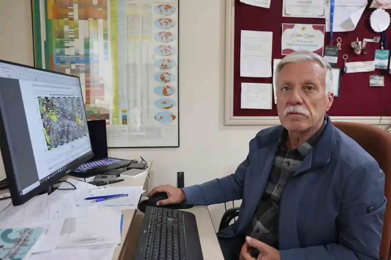 Jeoloji Uzmanı Prof. Dr.  Ercan Aksoy: Sındırgı’da 14 binin üzerinde deprem yaşandı

