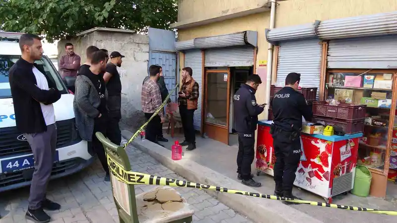 Malatya’da bir kişi iş yerinde ölü bulundu
