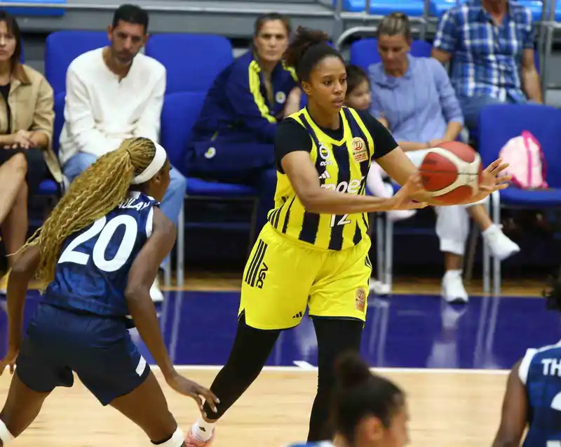 Kadınlar Basketbol Süper Ligi: Fenerbahçe: 71 - Emlak Konut: 53
