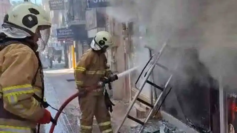 Kırıkkale’de telefon mağazasında korkutan yangın
