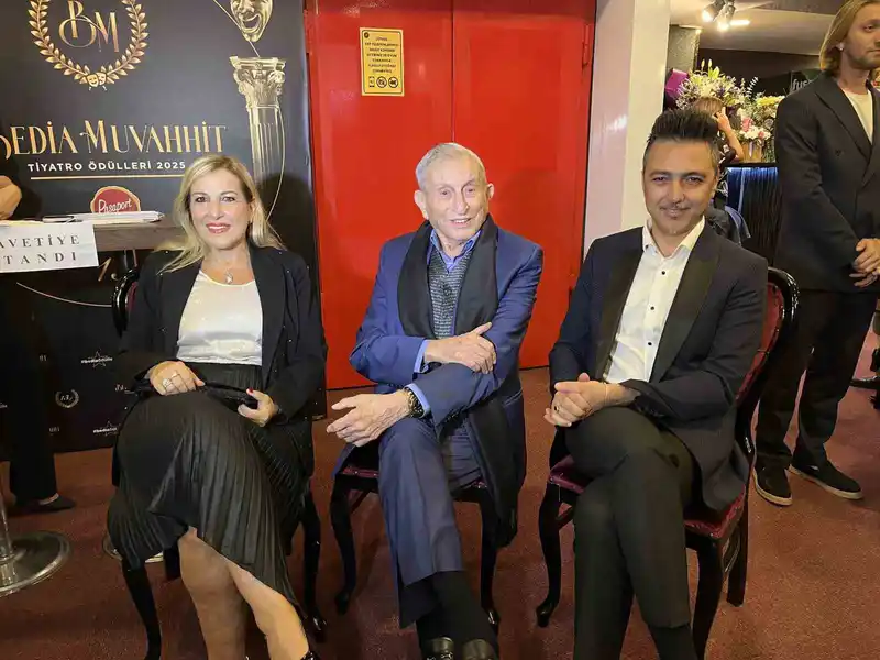 98 yaşındaki Haldun Dormen, ’Hisseli Harikalar Kumpanyası’ ile rekor kırdı
