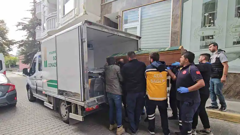 Asansör boşluğuna düşen usta hayatını kaybetti
