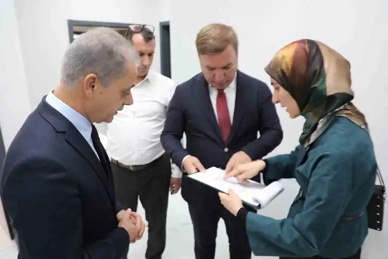 Vali Aydoğdu sağlık yatırımlarını inceledi
