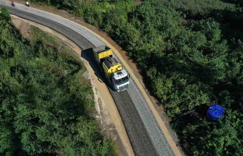 Gürgentepe’nin yollarına sıcak asfalt dokunuşu
